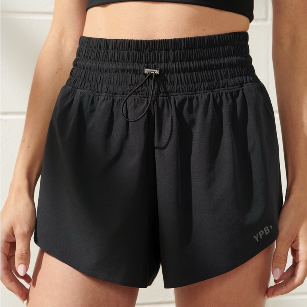 Abercrombie & Fitch YPB motionTEK Lined Flyaway Short